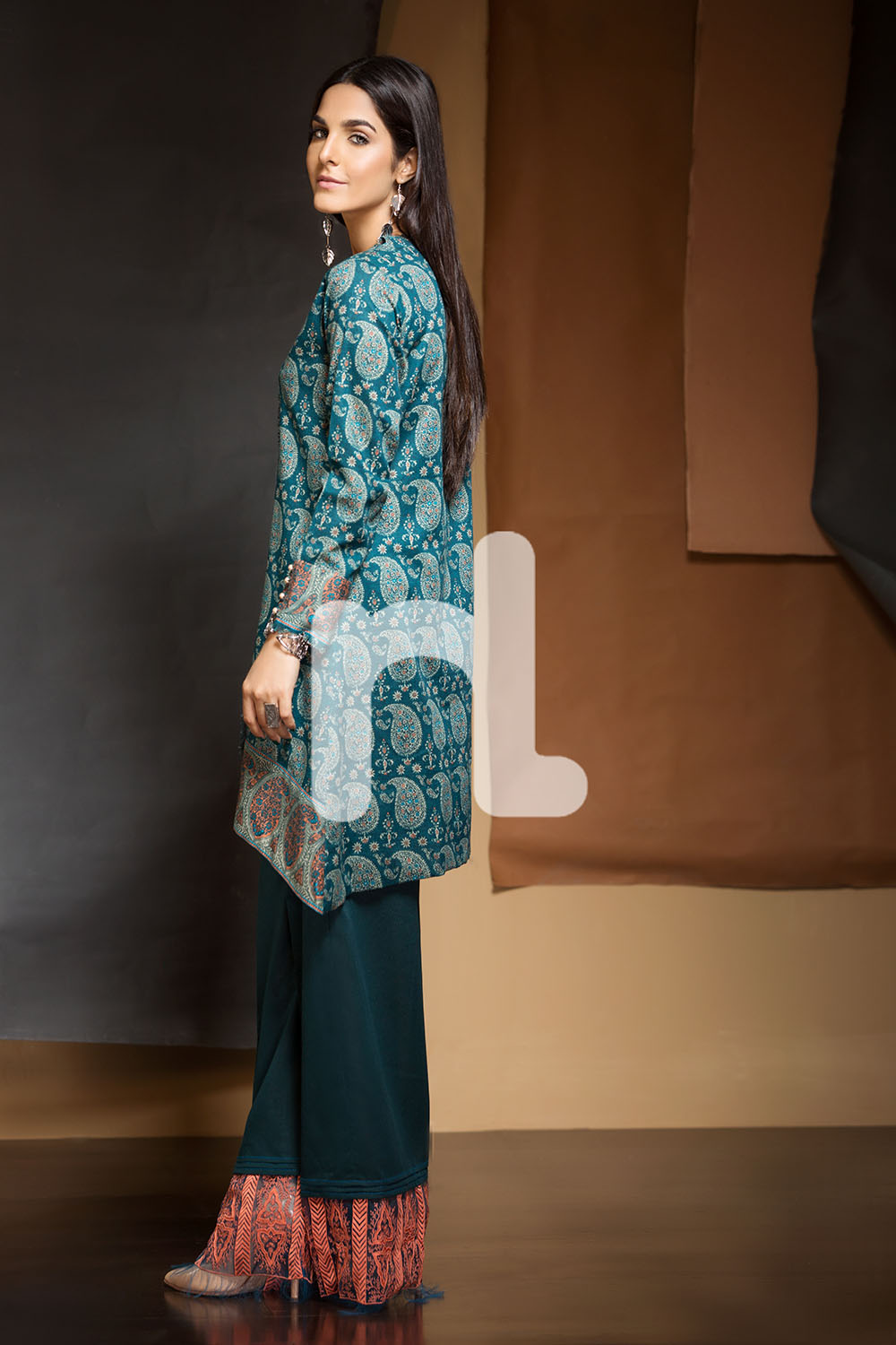 Green Color 2 Piece Unstitched Pakistani Karandi Pret Wear Available For Shopping Online On Discount Rate At Sale By Nishat Linen Winter Collection 2019