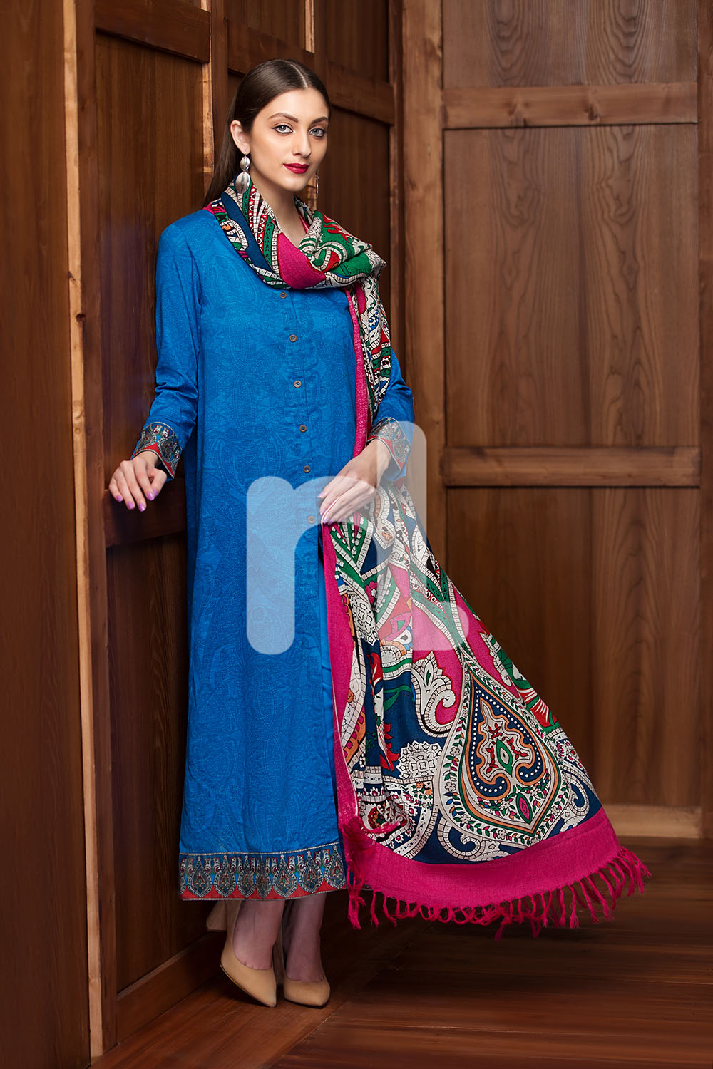 Printed Unstitched 3 Piece Karandi Pakistani Dres On A Discount Price For Shopping Online By Nishat Linen Winter Collection 2019