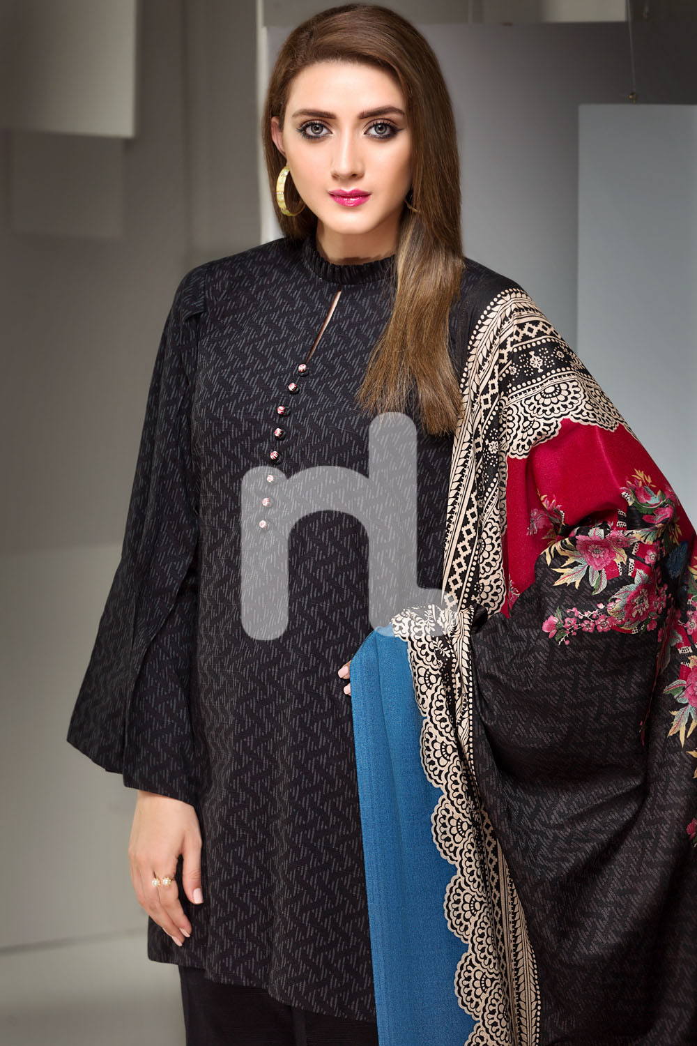 Unstitched 3 Piece Khaddar Pakistani Dress On Sale To Buy Online By Nishat Linen Winter Collection 2019 At A Discount Price.