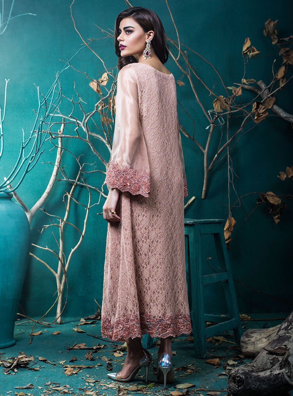 Pinkish Elegant 3 Piece Designer Pakistani prêt wear Dress By Zainab chottani Online Winter Collection 