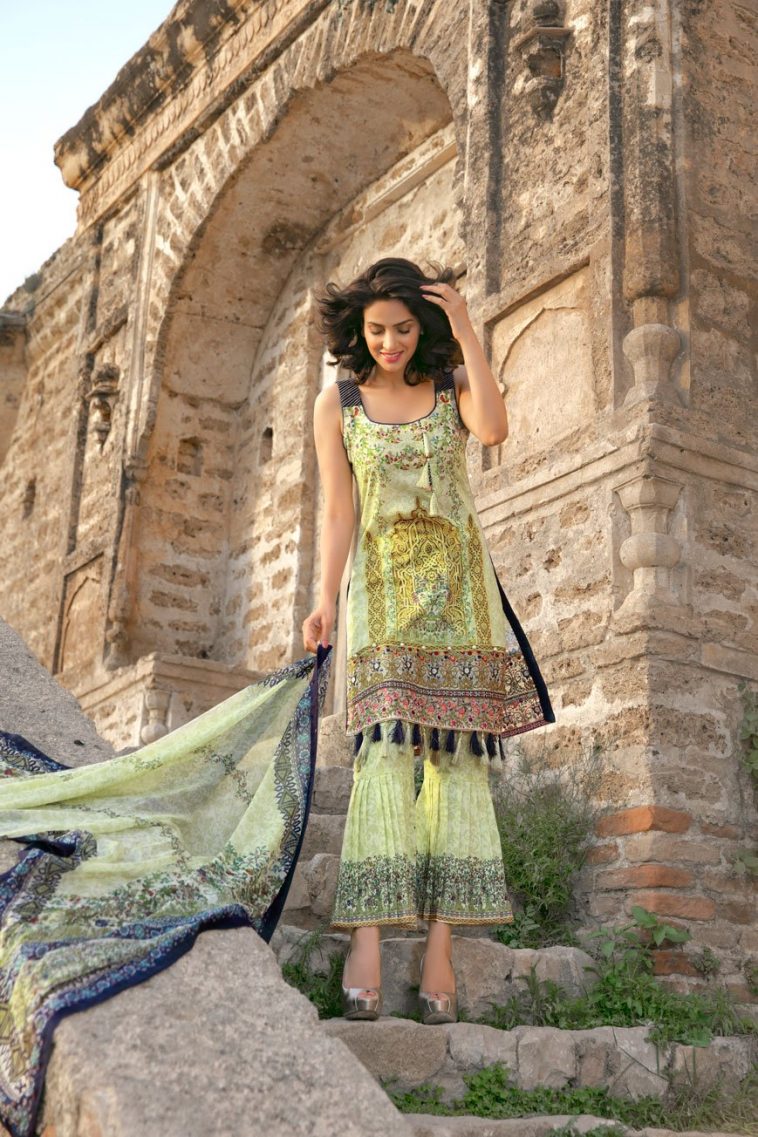Saroni Unstitched Embroidery Lawn Suit