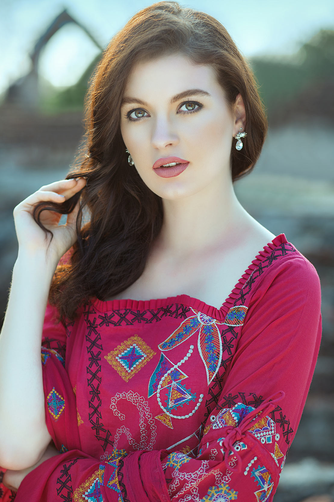 red colour lawn suit