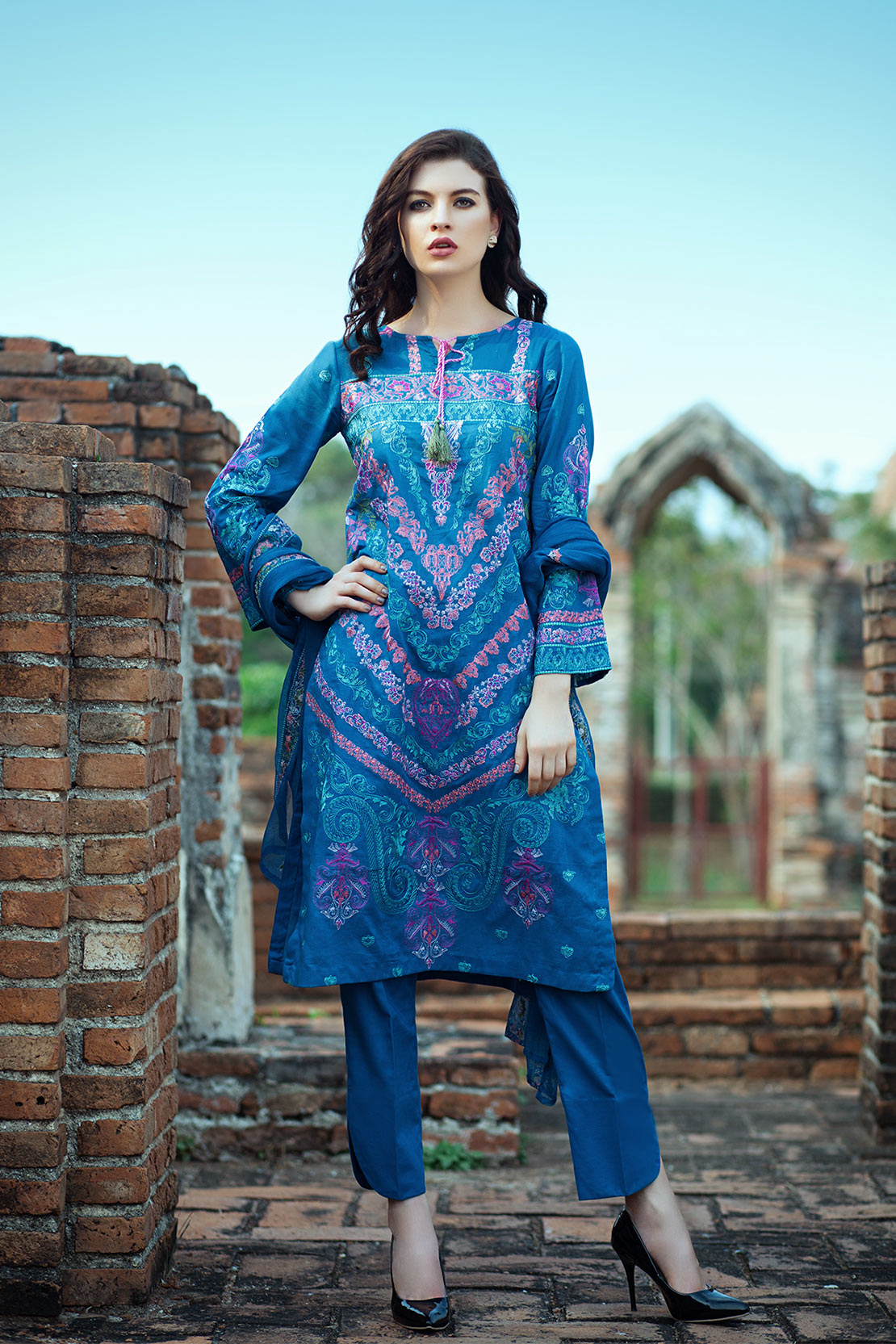 Beautiful Blue Pakistani unstitched dress by Taana Baana spring embroidered 2019