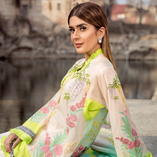 Buy this elegant green lawn 3 piece pret dress by Panache pret wear 2019 at a very reasonable price