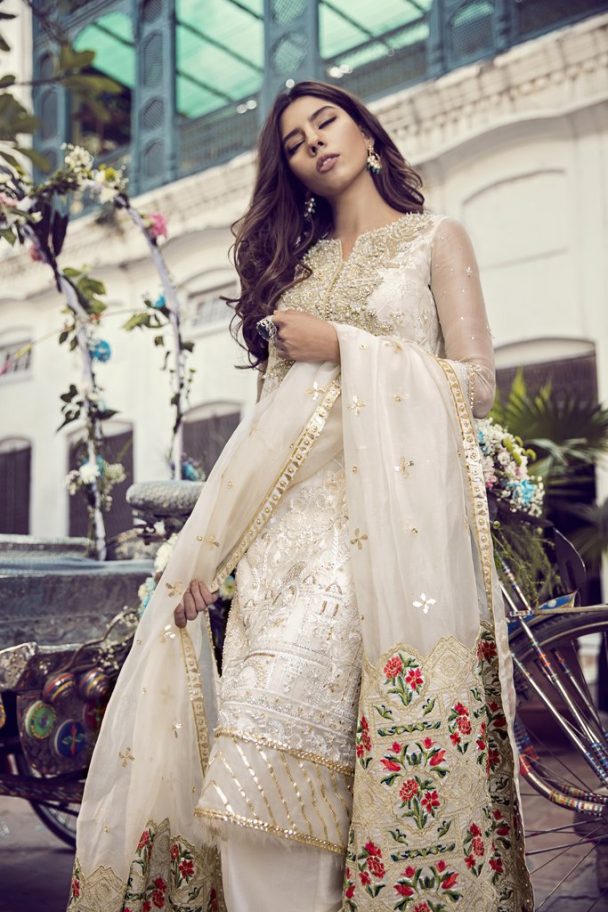suffuse white outfit