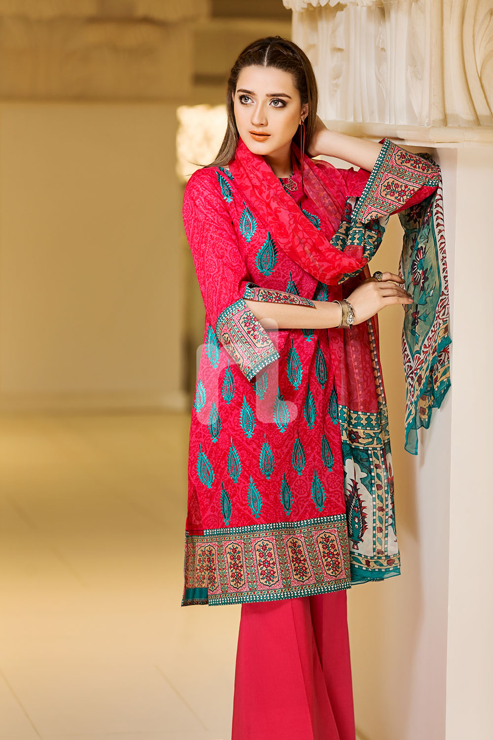 Graceful Pakistani embroidered Pink 3 piece unstitched pret by Nishat Linen new embroidered collection 2018