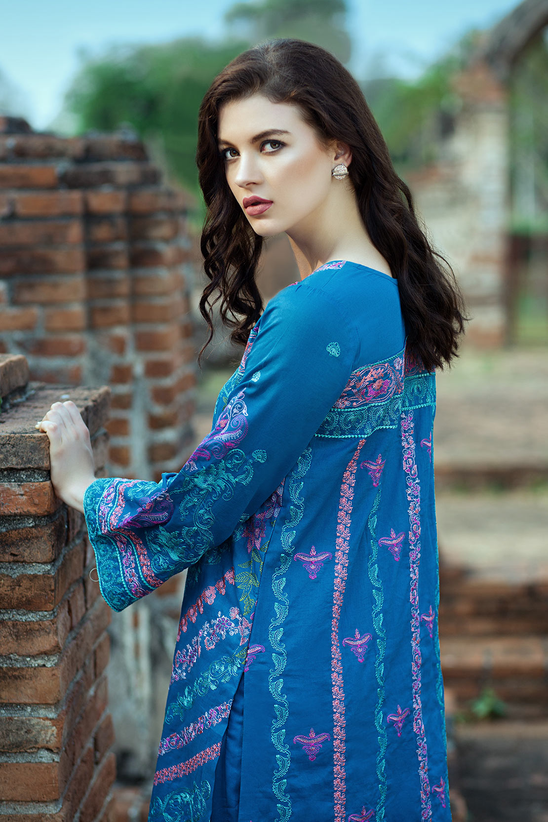 This spring get dressed in beautiful and elegant dresses by Taana Baana spring embroidered 2019 collection
