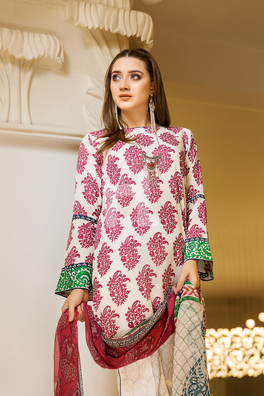 lassy and elegant off-white colored three piece beautiful unstitched lawn dress by Nishat Linen casual prets 2019