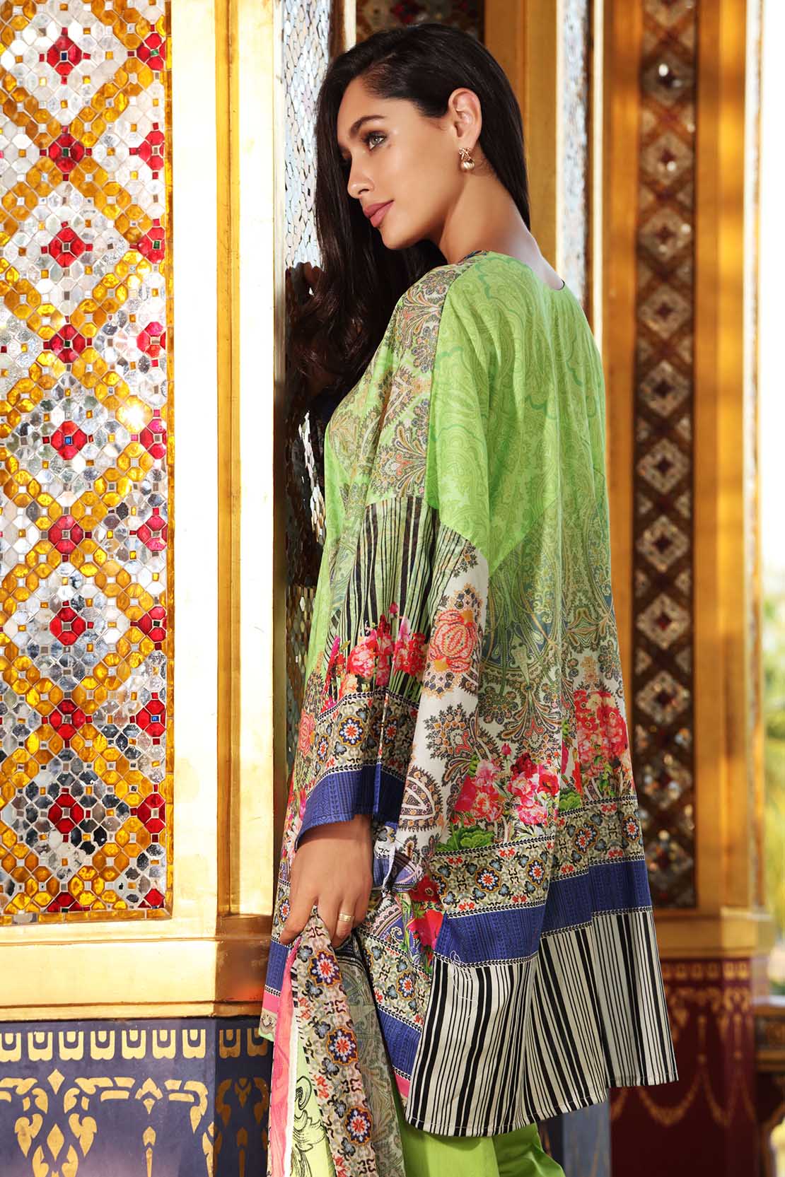 A contemporary ensemble from Summer’18 collection by So Kamal spring collection 2018.