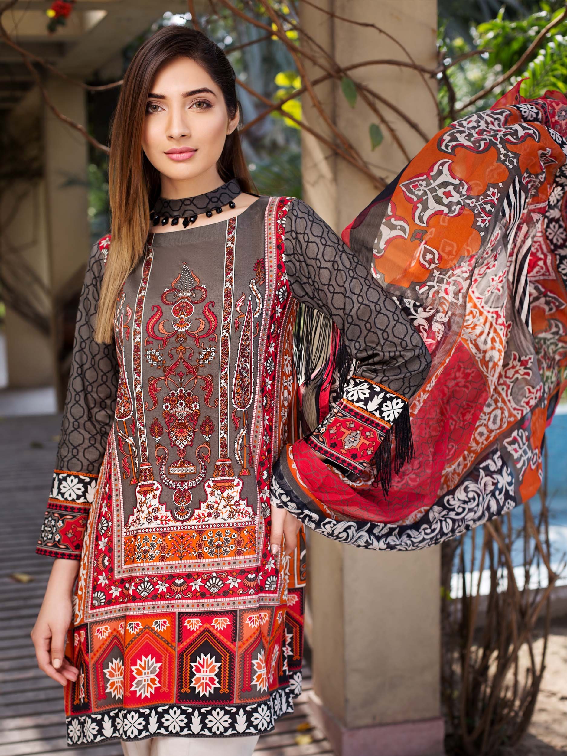 Beautiful grey Pakistani unstitched dress by Limelight printed collection vol.2Beautiful grey Pakistani unstitched dress by Limelight printed collection vol.2