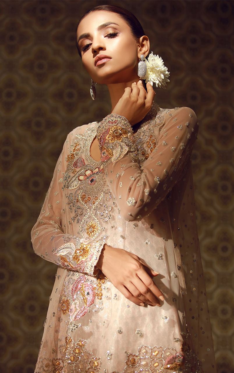 Buy this elegant pret embroidered Chiffon dress at a best price of 80000 by Tena Durrani Pakistani Eid dresses in Dubai