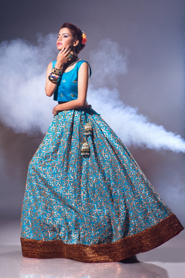 Buy this Pakistani lehanga choliat a reasonable price online by Sanober Azfar Wedding dresses