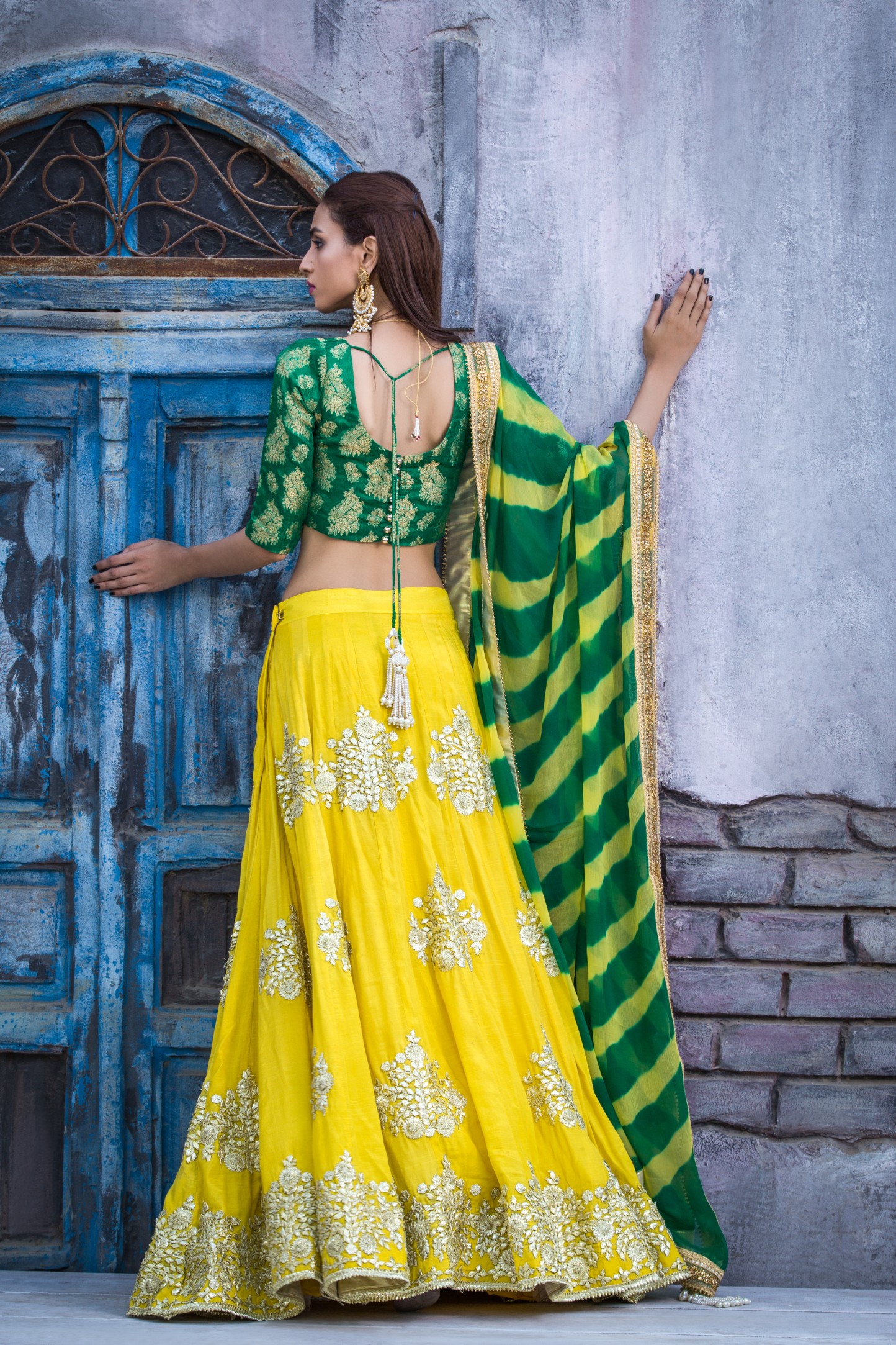 This pretty traditional and up to date yellow and green lehanga choli is your perfect mehandi assemble Sanober Azfer mehndi dresses