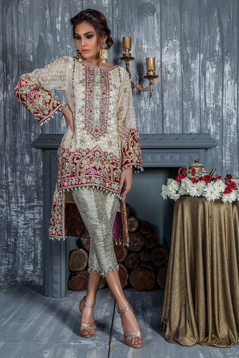 Buy this elegant and ravishing Pakistani dress online by Annus Abrar
