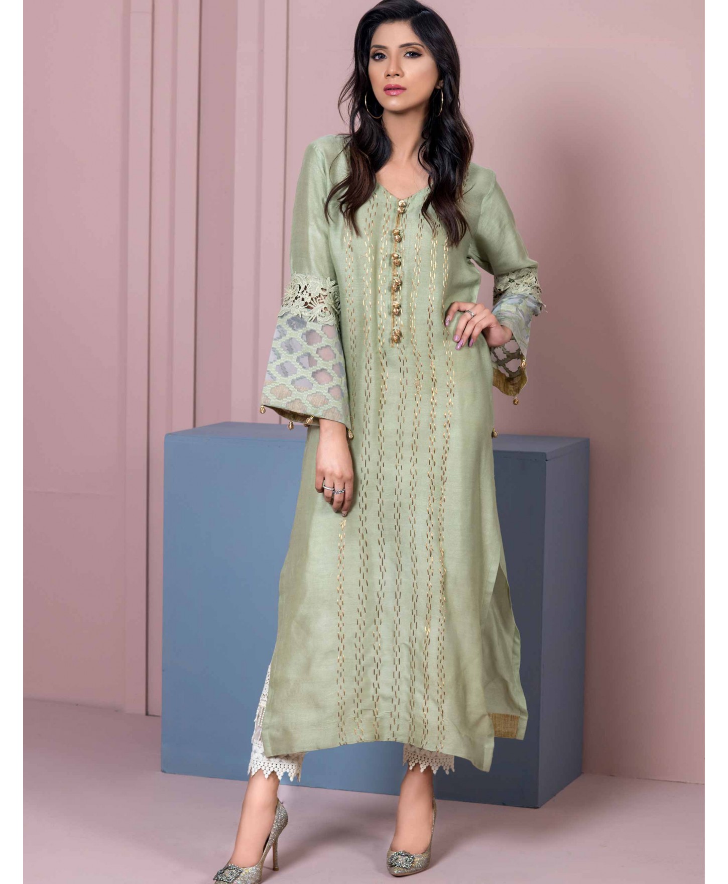 Buy this elegant and stylish Pakistani net suit by Crates by Pasho available online for sale