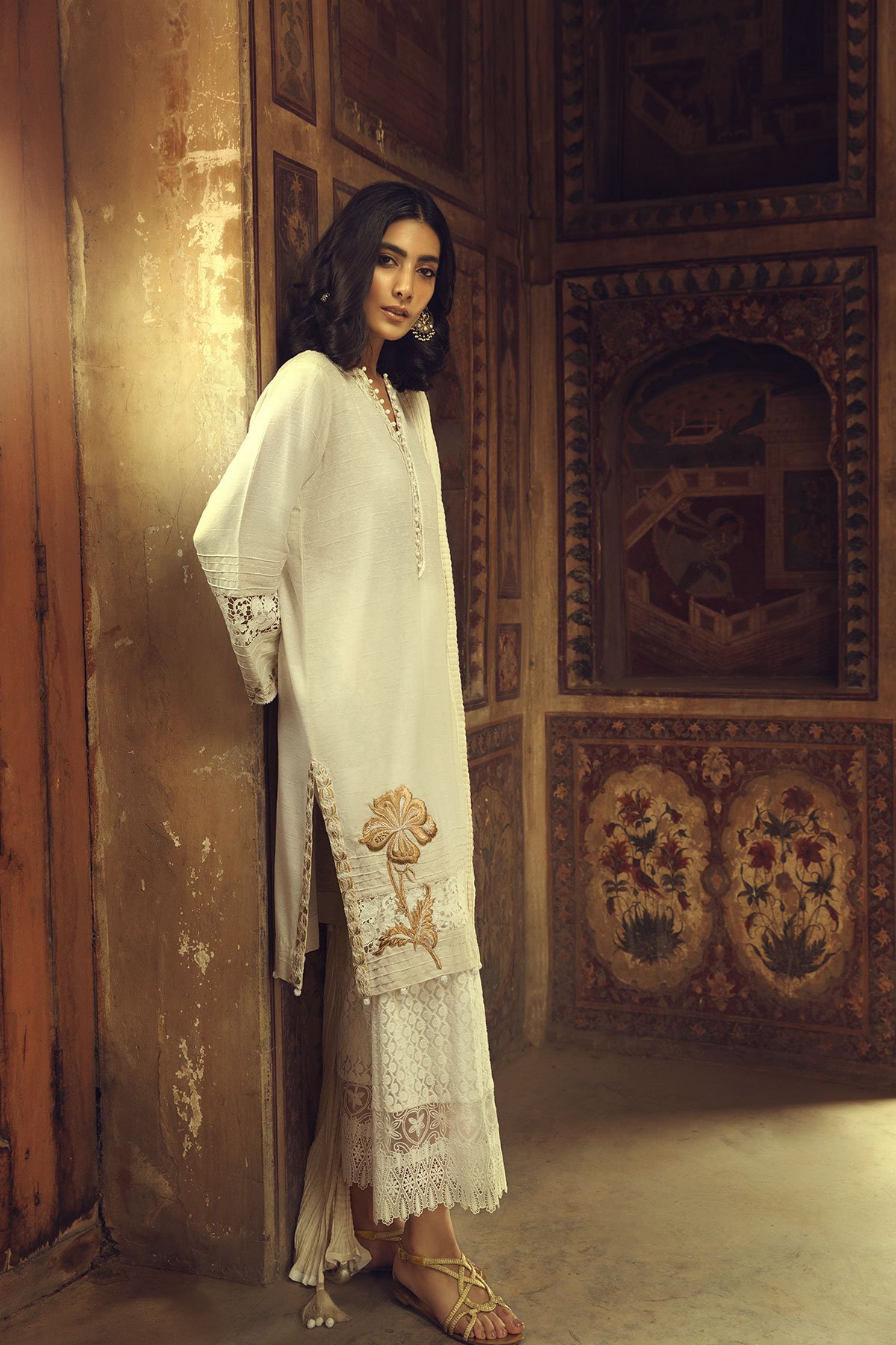 Buy this elegant and stylish three piece Pakistani silk suit by Ammara Khan
