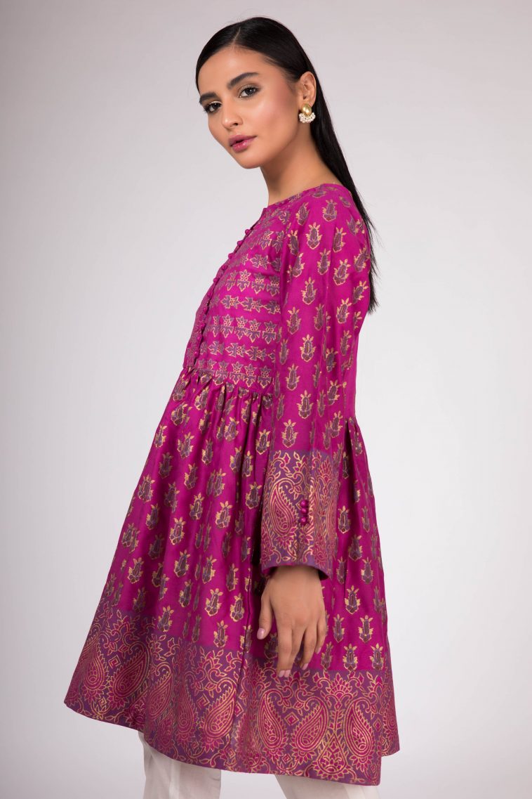 This pretty and vibrant color frock by Sapphire in magenta color is ravishing