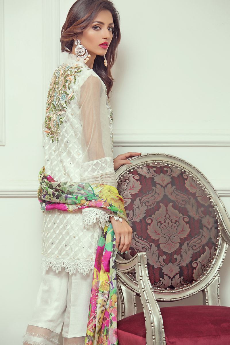 This Pakistani party dress by Annus Abrar costs only 30000 Pkr