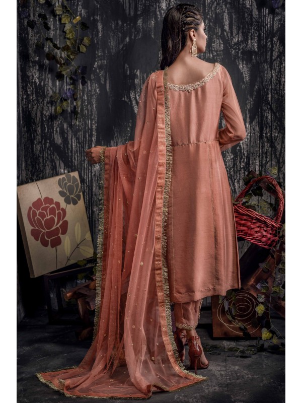 This beautiful Pakistani formal dress by Umsha official having pure raw silk Pink shirt