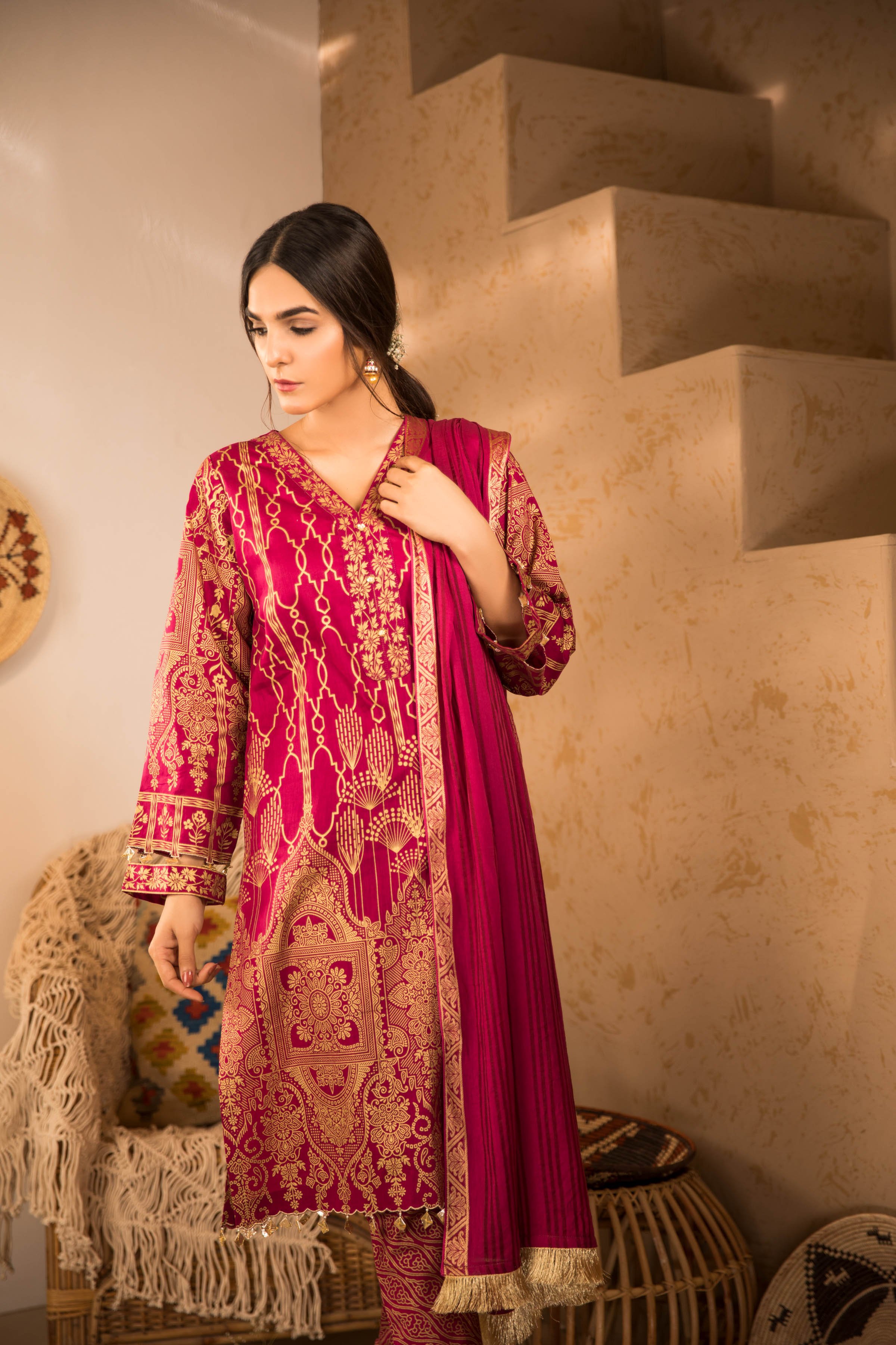 Traditional and beautiful red best Pakistani dress by Sapphire online