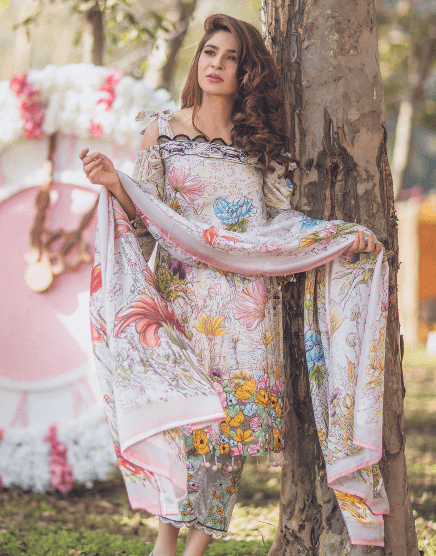 Buy Rangrasiya Lawn Suit with Embroidered Neck Lace