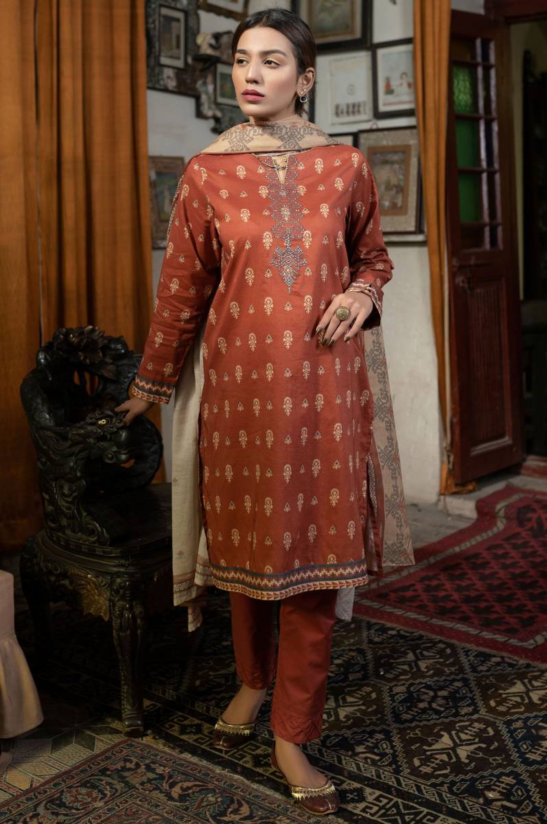 Embroidered Suit by Zeen