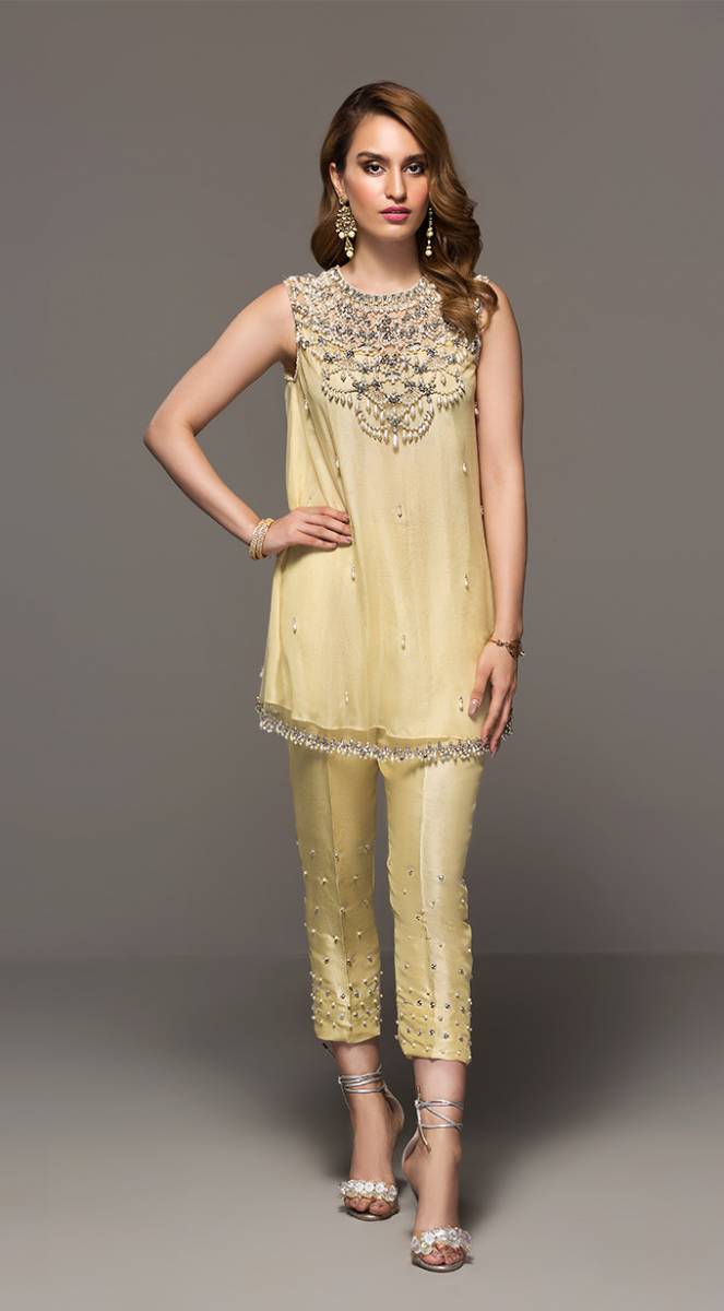 Yellow Mehndi Outfit Kiran Chaudhry