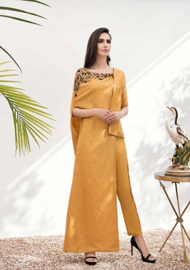 https://pakistanpretwear.com/wp-content/uploads/2020/02/Embellished-Luxury-Pret-Wear-by-Ayesha-and-Usman-758x1074.jpg
