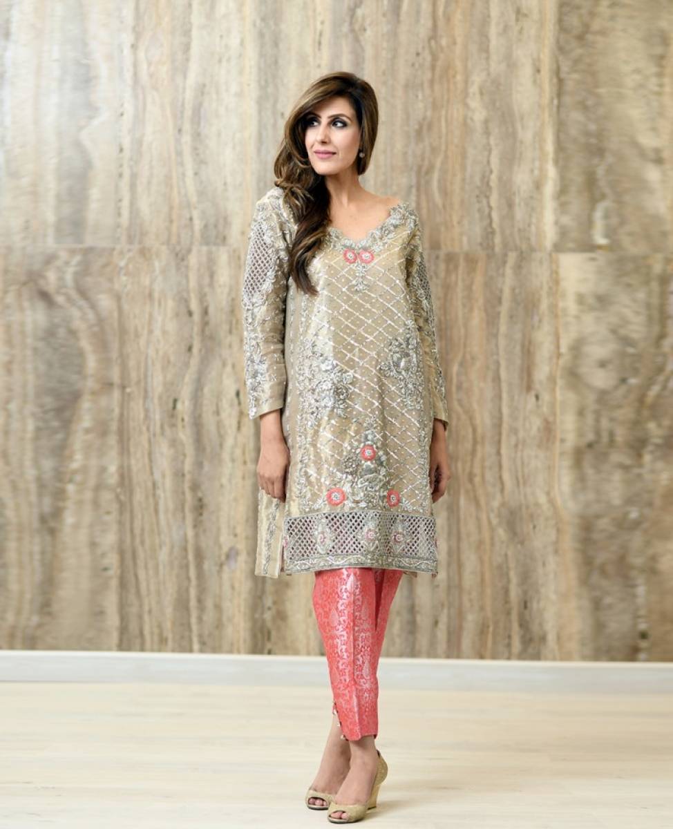 Pakistani Ready to Wear Tissue Outit with Jamawar Pants